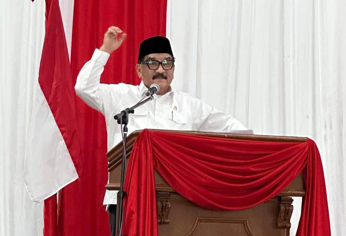 Anggota DPR-RI Komisi XIII Ir. M. Shadiq Pasadigoe dalam kegiatan Gerakan Relawan Kebajikan Pancasila yang berlangsung di Gedung Nasional Tanah Datar, Sumatera Barat.